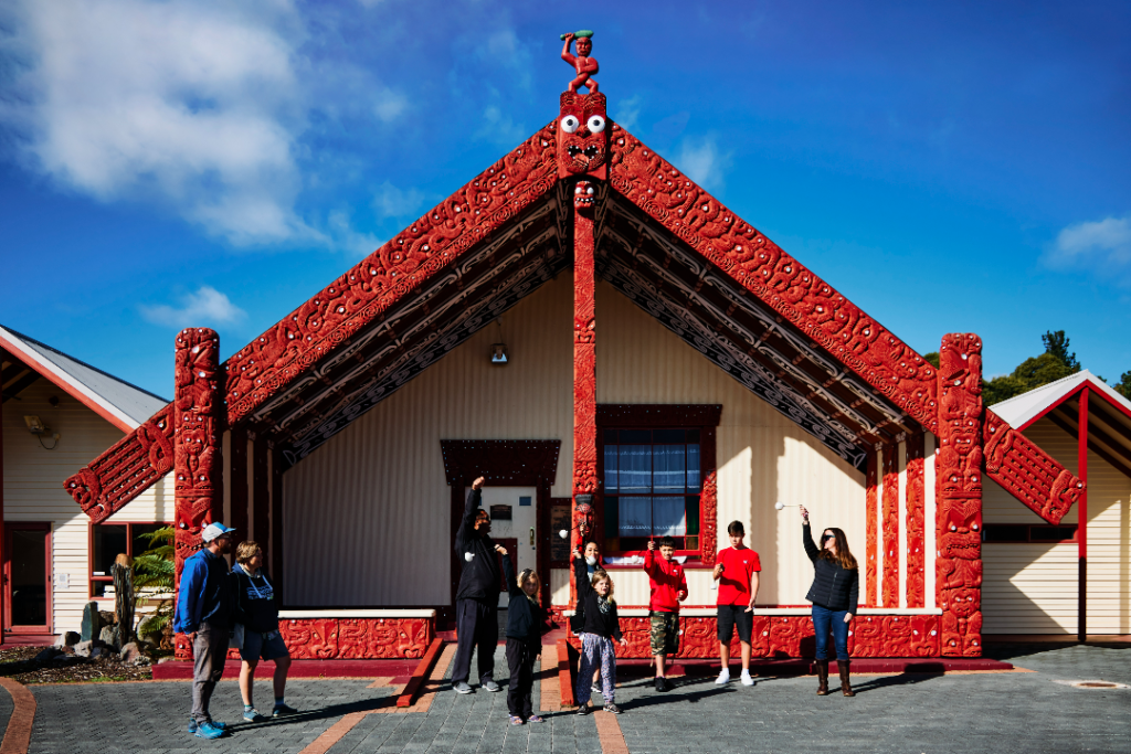 Marae - dom spotkań, park Geotermalny Te Puia